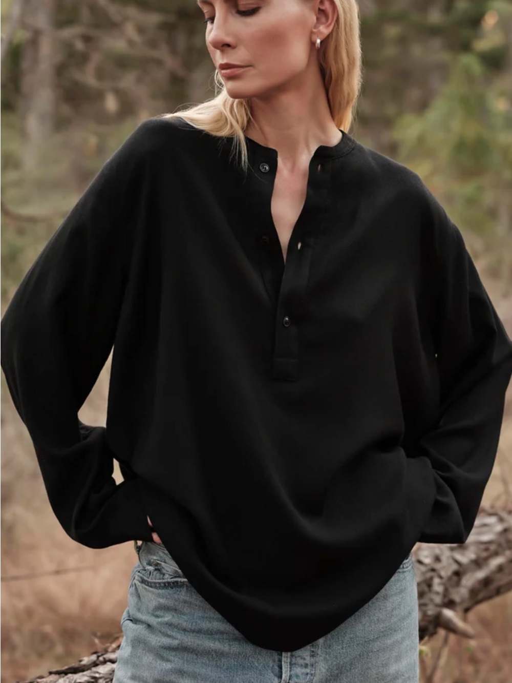 Women's Black Button Henley Top
100% Wool. Brand new. Mamene